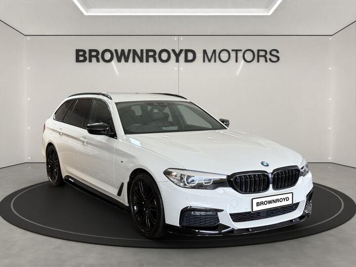 BMW 5 SERIES 2.0 520d M Sport Touring Auto Euro 6 (s/s) 5dr BMW 5 SERIES 2.0 520d M Sport Touring Auto Euro 6 (s/s) 5dr