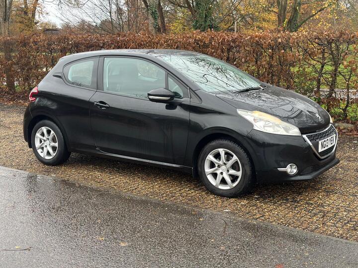 Peugeot 208 1.0 VTi Active Euro 5 3dr Peugeot 208 1.0 VTi Active Euro 5 3dr