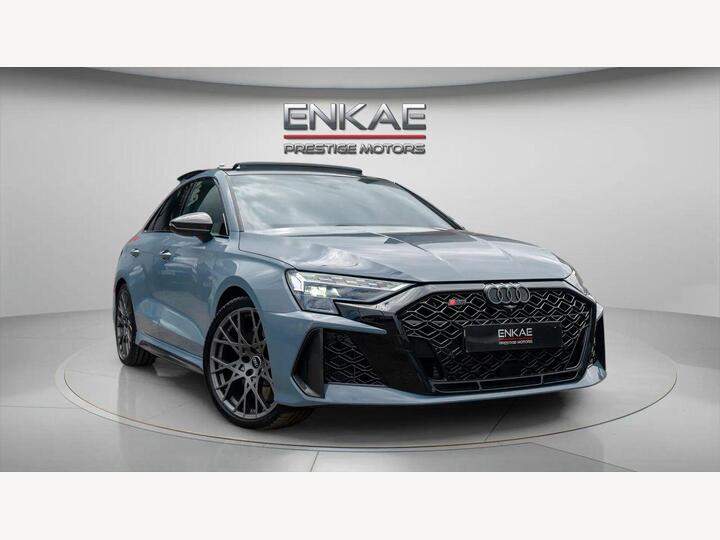 Audi RS3 2.5 TFSI Carbon Vorsprung S Tronic Quattro Euro 6 (s/s) 4dr