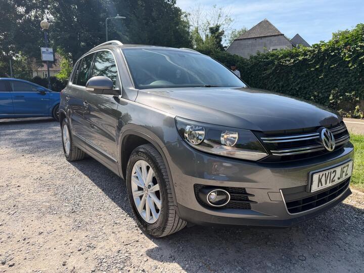Volkswagen Tiguan 2.0 TDI BlueMotion Tech SE DSG 4WD Euro 5 (s/s) 5dr