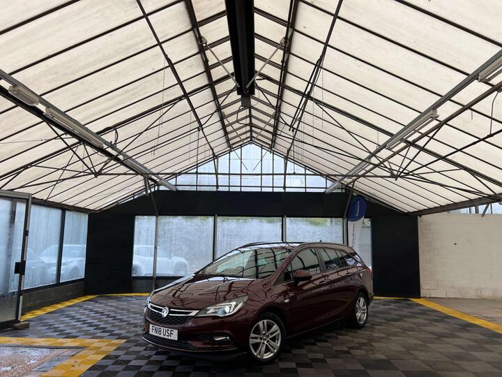 Vauxhall ASTRA 1.6 CDTi EcoTEC BlueInjection Tech Line Nav Sports Tourer Euro 6 (s/s) 5dr