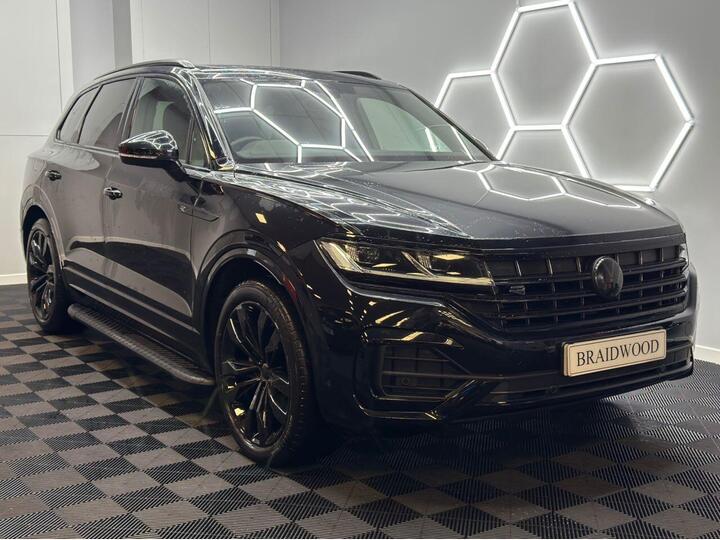 Volkswagen TOUAREG 3.0 TDI V6 R-Line Tech Plus Tiptronic 4Motion Euro 6 (s/s) 5dr