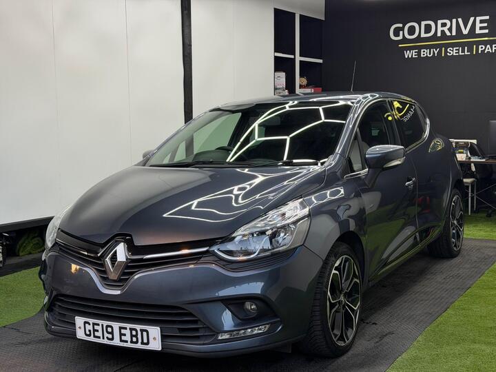 Renault Clio 0.9 TCe Iconic Euro 6 (s/s) 5dr