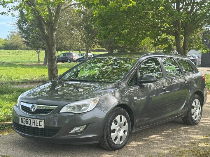 Vauxhall Astra 1.7 CDTi EcoFLEX Exclusiv Sports Tourer Euro 5 5dr