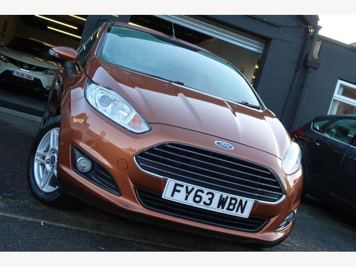 Ford FIESTA 1.6 Zetec Powershift Euro 5 5dr