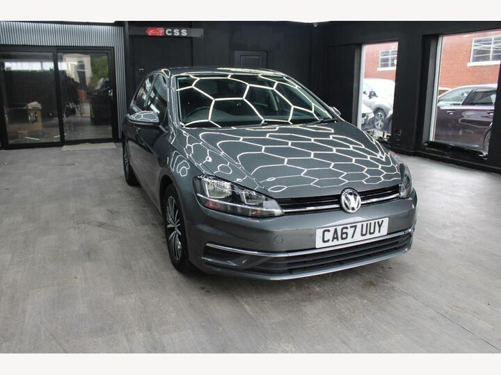 Volkswagen GOLF 1.6 TDI SE Nav DSG Euro 6 (s/s) 5dr