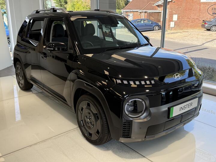 Hyundai INSTER Long Range 49kWh Cross Auto 5dr