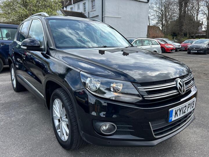 Volkswagen Tiguan 2.0 TDI BlueMotion Tech SE DSG 4WD Euro 5 (s/s) 5dr