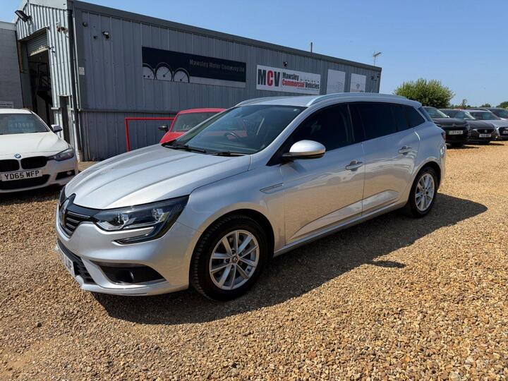Renault MEGANE 1.6 DCi Dynamique Nav Sport Tourer Euro 6 (s/s) 5dr Renault MEGANE 1.6 DCi Dynamique Nav Sport Tourer Euro 6 (s/s) 5dr