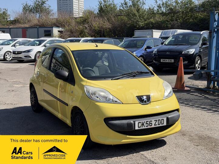 Peugeot 107 1.0 12V Urban 2 Tronic Euro 4 3dr