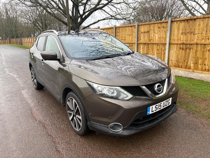 Nissan QASHQAI 1.6 DIG-T Tekna 2WD Euro 6 (s/s) 5dr Nissan QASHQAI 1.6 DIG-T Tekna 2WD Euro 6 (s/s) 5dr