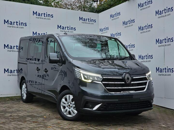 Renault Trafic Passenger 2.0 DCi SL28 Extra Auto9 L1 H1 Euro 6 (s/s) 5dr (9 Seat)