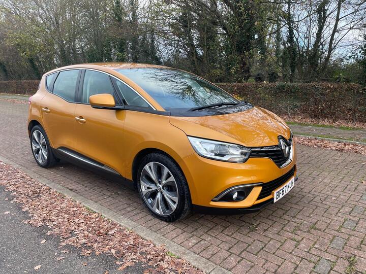 Renault Scenic 1.6 DCi Dynamique Nav Euro 6 (s/s) 5dr Renault Scenic 1.6 DCi Dynamique Nav Euro 6 (s/s) 5dr