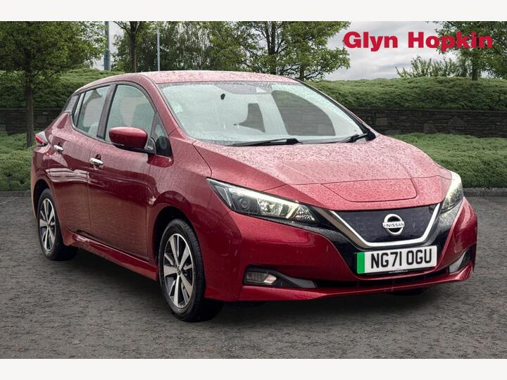 Nissan LEAF 40kWh Acenta Auto 5dr Nissan LEAF 40kWh Acenta Auto 5dr