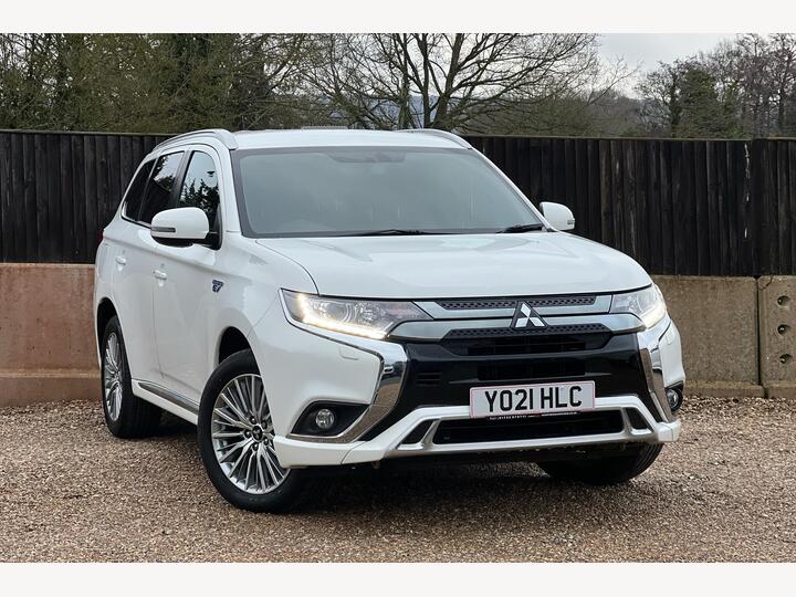 Mitsubishi Outlander 2.4h TwinMotor 13.8kWh Dynamic CVT 4WD Euro 6 (s/s) 5dr