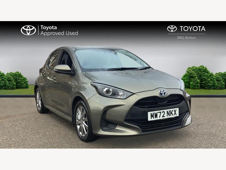 Toyota Yaris 1.5 VVT-h Icon E-CVT Euro 6 (s/s) 5dr Toyota Yaris 1.5 VVT-h Icon E-CVT Euro 6 (s/s) 5dr