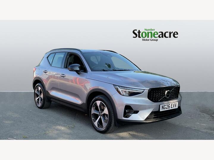 Volvo XC40 2.0 B3 MHEV Plus Dark DCT Auto Euro 6 (s/s) 5dr