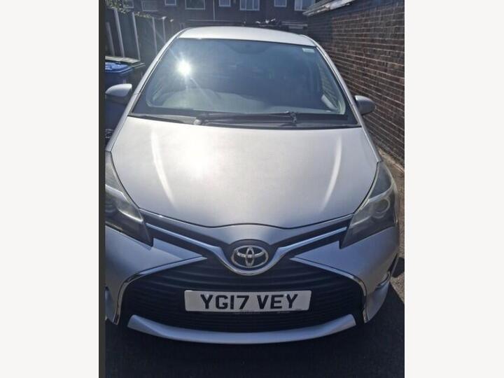 Toyota YARIS 1.33 Dual VVT-i Icon Euro 6 5dr