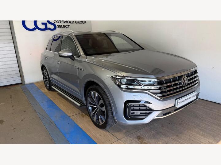 Volkswagen Touareg 3.0 TDI V6 R-Line Tech Tiptronic 4Motion Euro 6 (s/s) 5dr