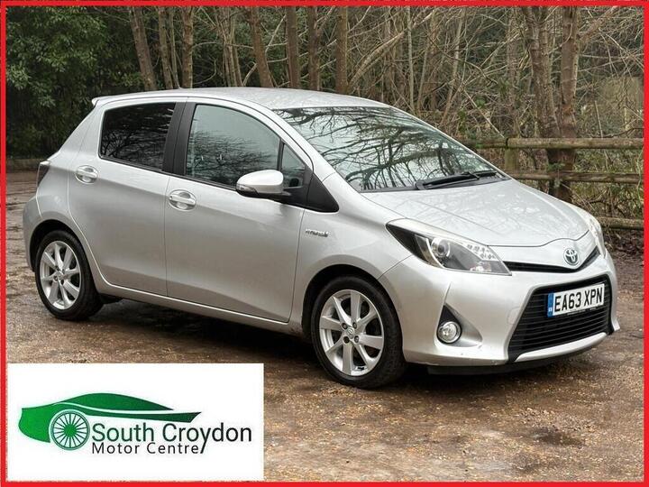 Toyota Yaris 1.5 VVT-h T Spirit CVT Euro 5 5dr