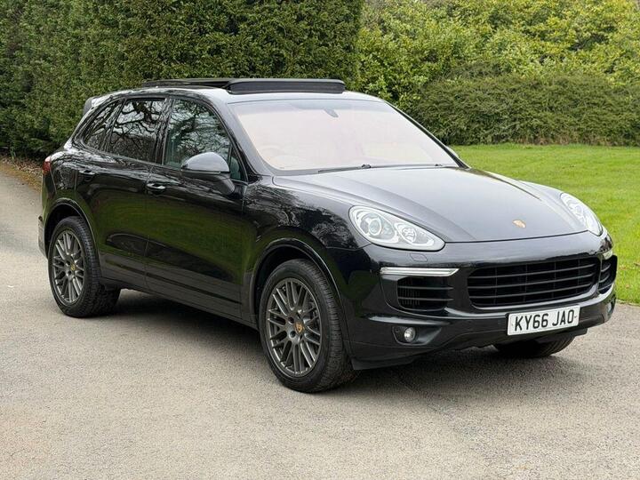 Porsche Cayenne 3.0 TD V6 Platinum Edition TiptronicS 4WD Euro 6 (s/s) 5dr Porsche Cayenne 3.0 TD V6 Platinum Edition TiptronicS 4WD Euro 6 (s/s) 5dr