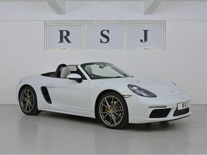 Porsche 718 Boxster 2.0T PDK Euro 6 (s/s) 2dr Porsche 718 Boxster 2.0T PDK Euro 6 (s/s) 2dr