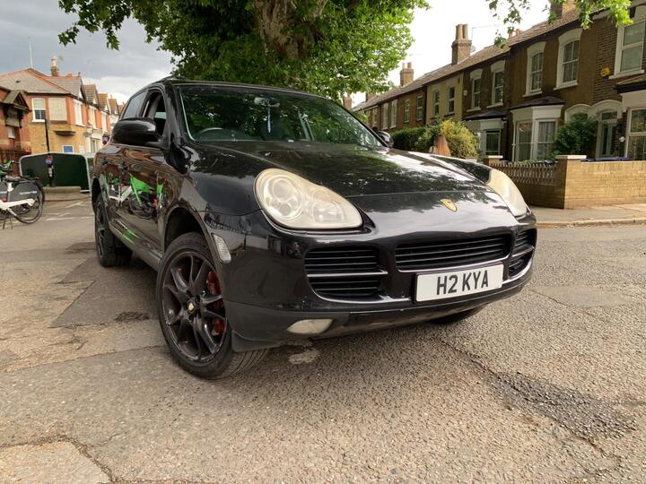Porsche Cayenne 3.2 V6 Tiptronic S AWD 5dr Porsche Cayenne 3.2 V6 Tiptronic S AWD 5dr