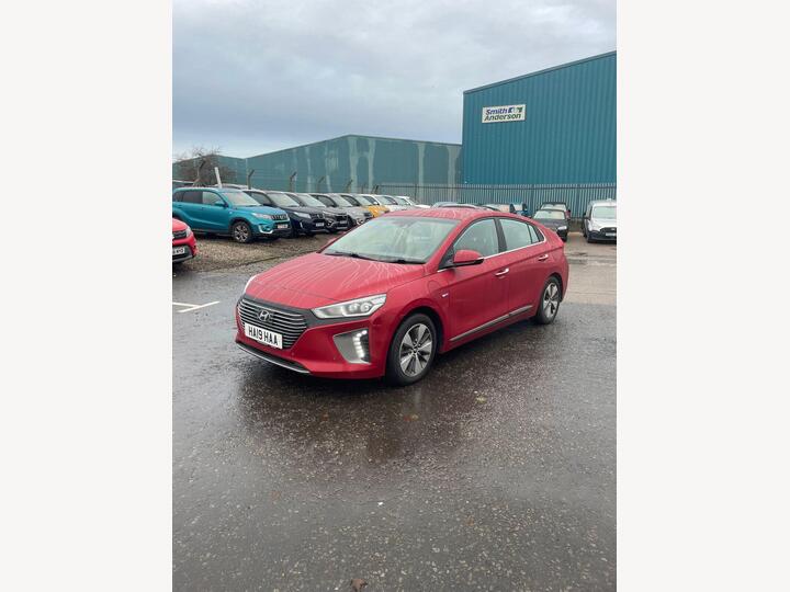 Hyundai IONIQ 1.6 H-GDi 8.9kWh Premium SE DCT Euro 6 (s/s) 5dr Hyundai IONIQ 1.6 H-GDi 8.9kWh Premium SE DCT Euro 6 (s/s) 5dr