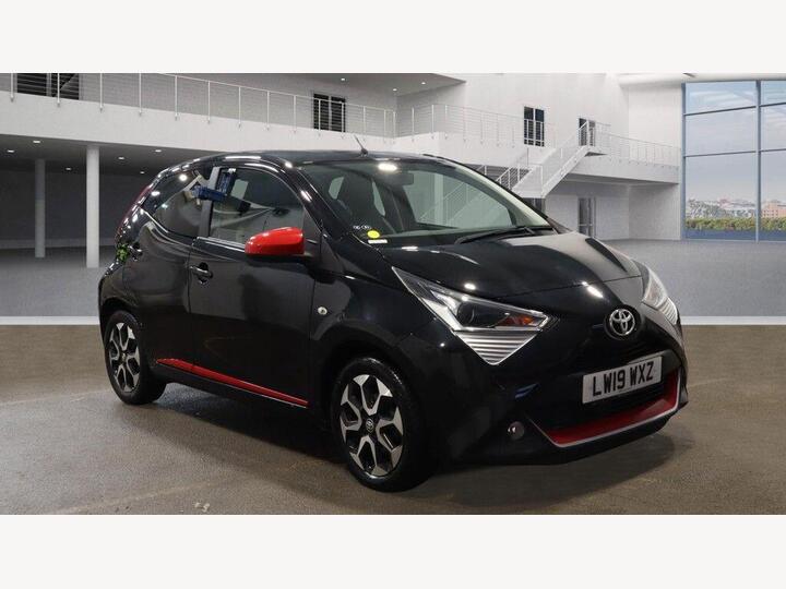 Toyota AYGO 1.0 VVT-i X-trend Funroof X-shift Euro 6 5dr