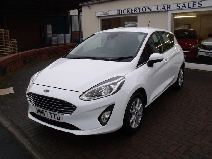 Ford Fiesta 1.1 Ti-VCT Zetec Euro 6 (s/s) 5dr Ford Fiesta 1.1 Ti-VCT Zetec Euro 6 (s/s) 5dr