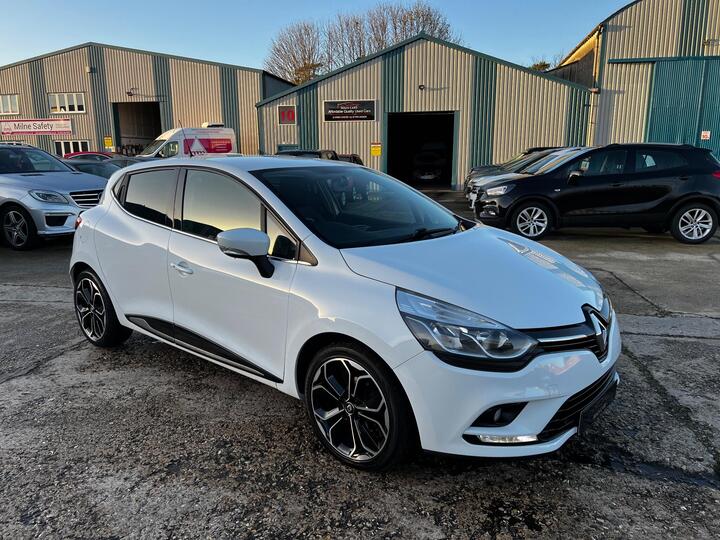 Renault Clio 0.9 TCe Iconic Euro 6 (s/s) 5dr