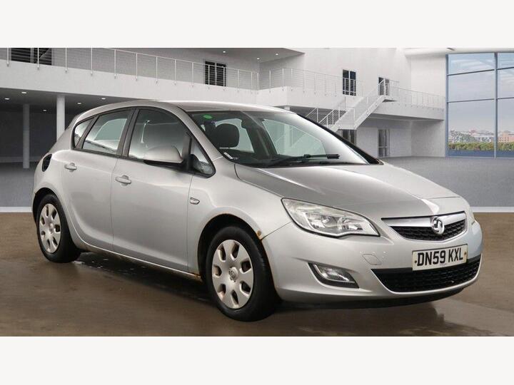 Vauxhall Astra 1.6 16v Exclusiv Euro 5 5dr Vauxhall Astra 1.6 16v Exclusiv Euro 5 5dr