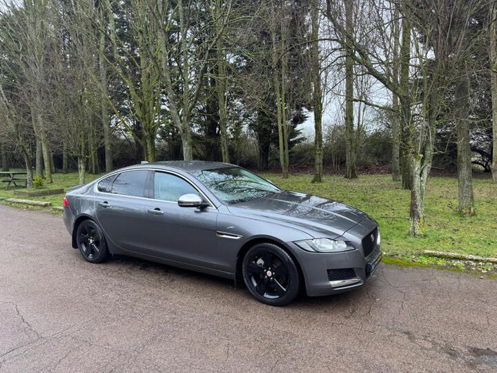 Jaguar XF 2.0d Portfolio Auto Euro 6 (s/s) 4dr