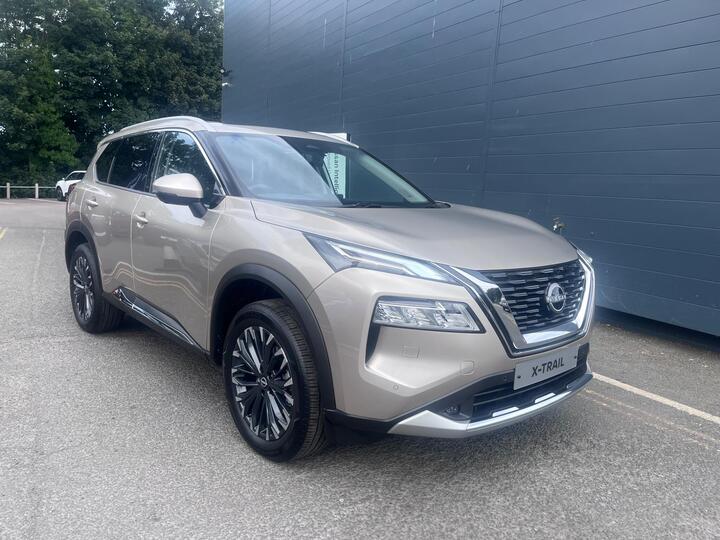 Nissan X-TRAIL 1.5 DIG-T MHEV Tekna+ XTRON Euro 6 (s/s) 5dr
