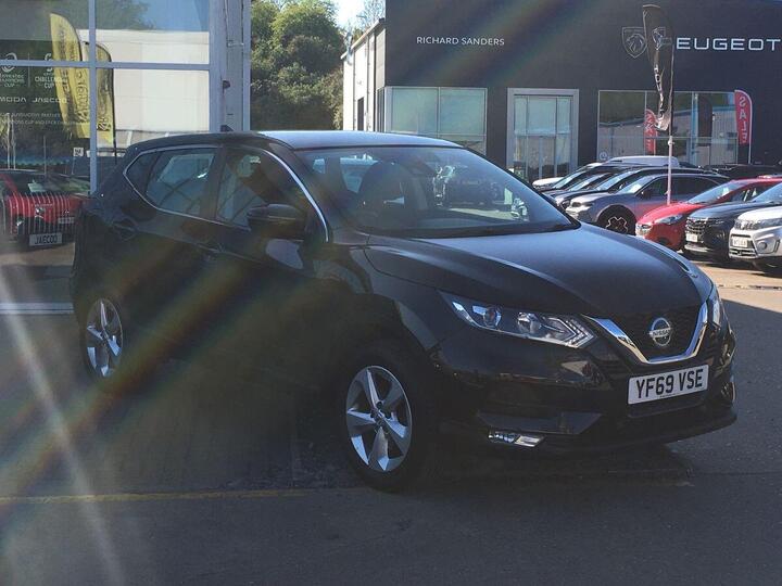 Nissan Qashqai 1.3 DIG-T Acenta Premium Euro 6 (s/s) 5dr