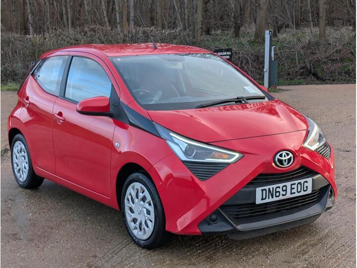Toyota AYGO 1.0 VVT-i X-play Euro 6 5dr
