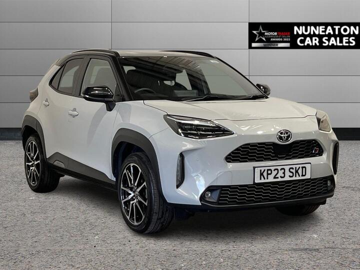 Toyota YARIS CROSS 1.5 VVT-h GR SPORT E-CVT Euro 6 (s/s) 5dr Toyota YARIS CROSS 1.5 VVT-h GR SPORT E-CVT Euro 6 (s/s) 5dr