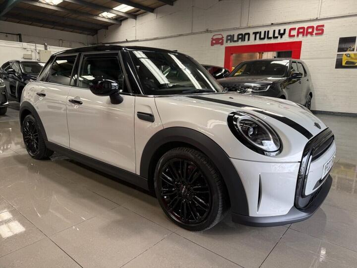 MINI HATCH 1.5 Cooper Exclusive Euro 6 (s/s) 5dr