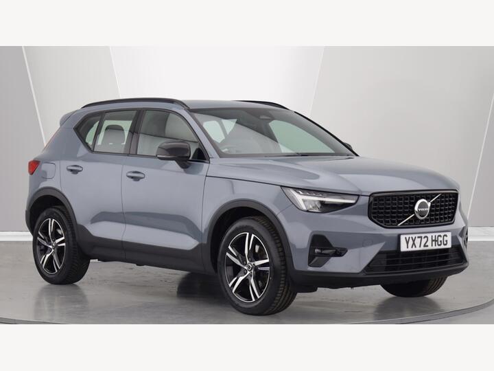 Volvo XC40 2.0 B3 MHEV Plus Dark DCT Auto Euro 6 (s/s) 5dr