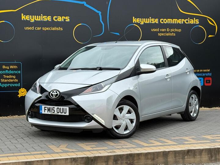 Toyota AYGO 1.0 VVT-i X-play X-shift Euro 5 5dr Euro 5