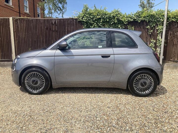 Fiat 500e 42kWh Icon Auto 3dr