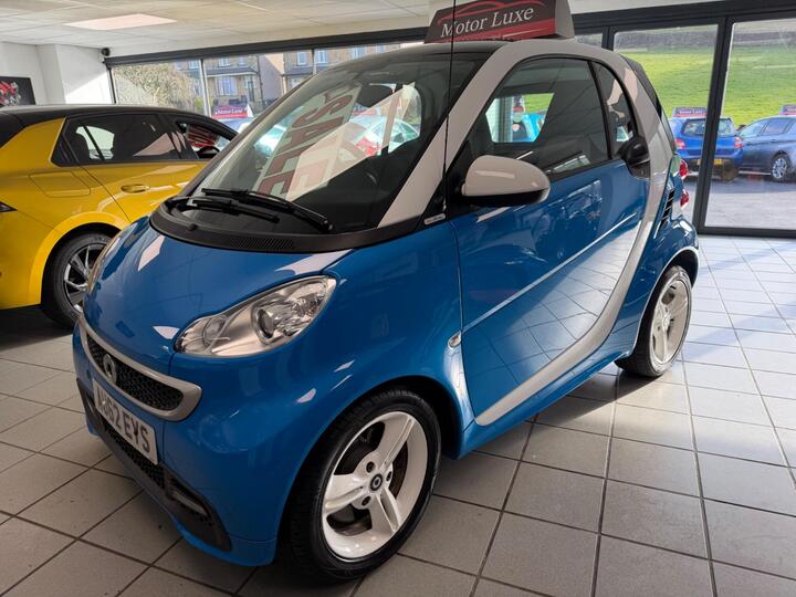 Smart Fortwo 1.0 MHD Iceshine SoftTouch Euro 5 (s/s) 2dr Smart Fortwo 1.0 MHD Iceshine SoftTouch Euro 5 (s/s) 2dr