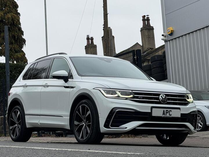 Volkswagen Tiguan 2.0 TDI R-Line DSG 4Motion Euro 6 (s/s) 5dr Volkswagen Tiguan 2.0 TDI R-Line DSG 4Motion Euro 6 (s/s) 5dr