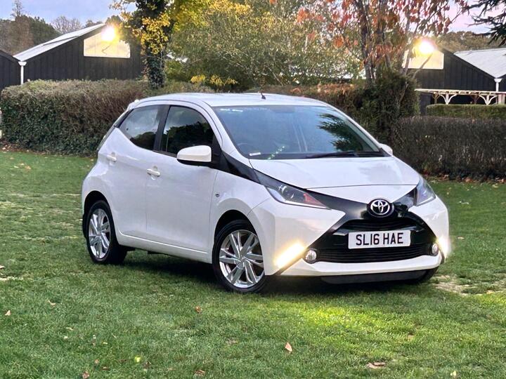 Toyota AYGO 1.0 VVT-i X-pression Euro 6 5dr