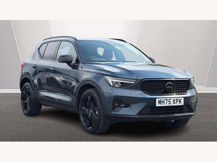 Volvo XC40 2.0 B3 MHEV Plus Black Edition DCT Auto Euro 6 (s/s) 5dr