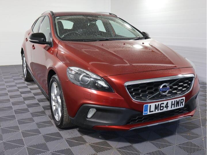 Volvo V40 CROSS COUNTRY 1.6 D2 Lux Powershift Euro 5 (s/s) 5dr Volvo V40 CROSS COUNTRY 1.6 D2 Lux Powershift Euro 5 (s/s) 5dr