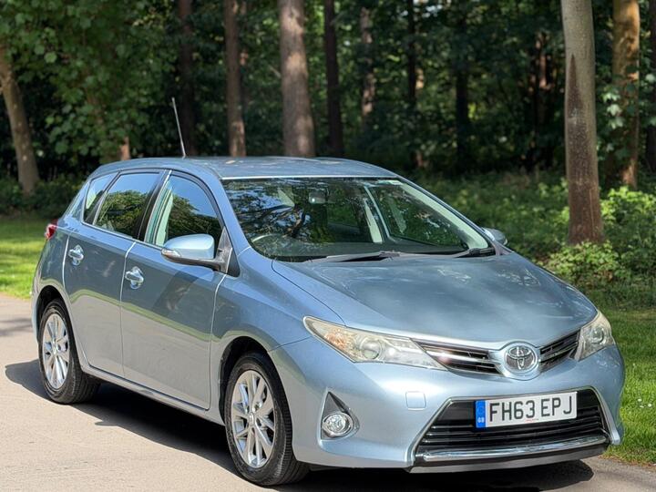 Toyota Auris 1.6 V-Matic Icon Euro 5 5dr Toyota Auris 1.6 V-Matic Icon Euro 5 5dr