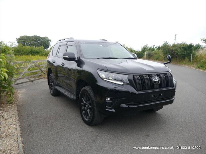 Toyota Land Cruiser 2.8D Invincible Auto 4WD Euro 6 (s/s) 5dr (7 Seat) Toyota Land Cruiser 2.8D Invincible Auto 4WD Euro 6 (s/s) 5dr (7 Seat)