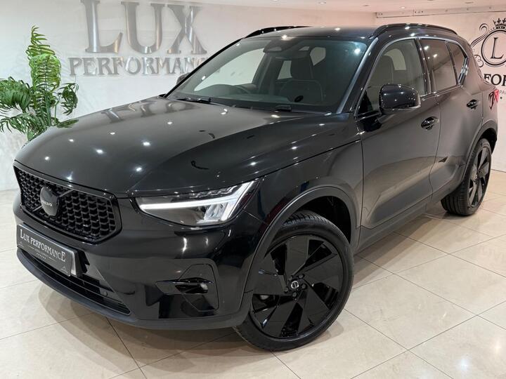 Volvo XC40 2.0 B4 MHEV Plus Black Edition DCT Auto Euro 6 (s/s) 5dr