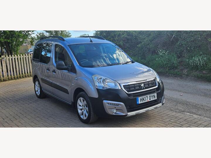 Peugeot Partner Tepee 1.2 PureTech Outdoor Euro 6 (s/s) 5dr